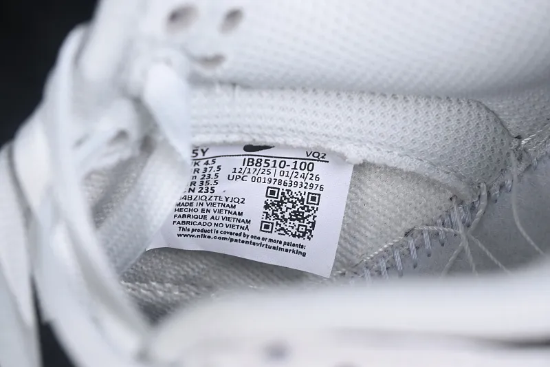 All categories Nk SB Dunk series Nk SB Dunk Low low-top sneakers Nike SB Dunk Low white, black and pink low-top casual sneakers IB8510-100